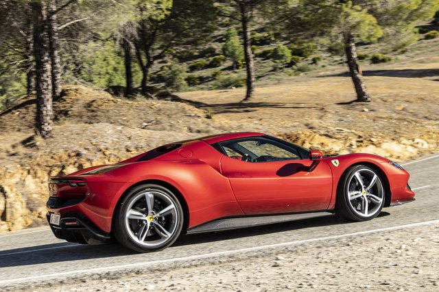 ferrari 296 gtb primo contatto 2022 03 24
