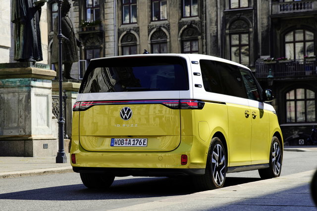 volkswagen id buzz 2022 09 primo contatto 07