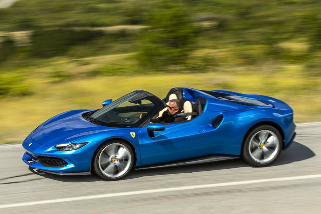 ferrari 296 gts 2022 10 02