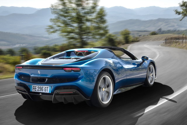 ferrari 296 gts 2022 10 08