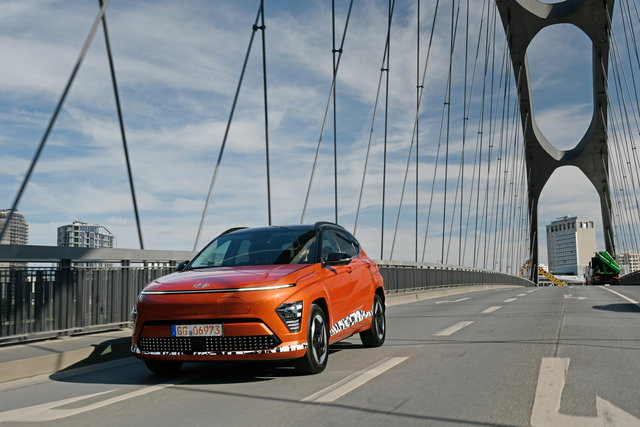 hyundai kona ev 2023 07 04