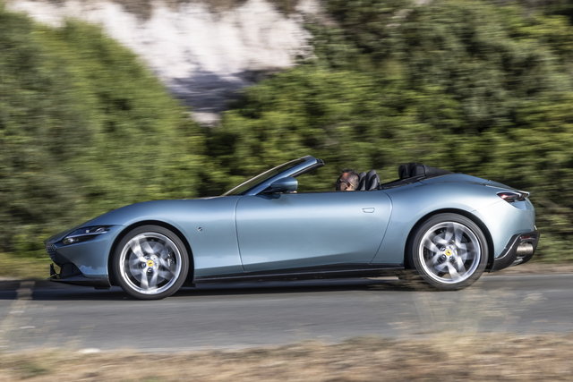 ferrari roma spider 2023 09 10