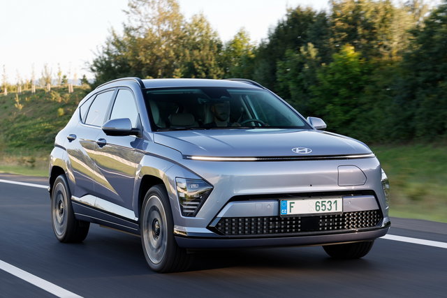 hyundai kona electric 65 primo contatto 14