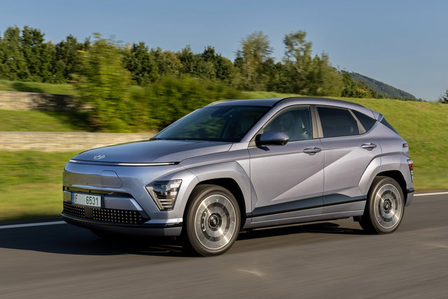 hyundai kona electric 65 primo contatto 18