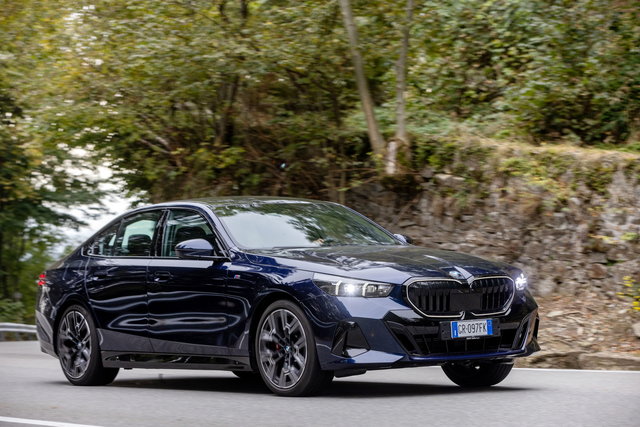 bmw serie 5 520d 2023 10