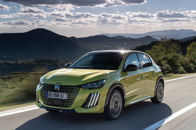 peugeot e208 restyling 2023 11 02