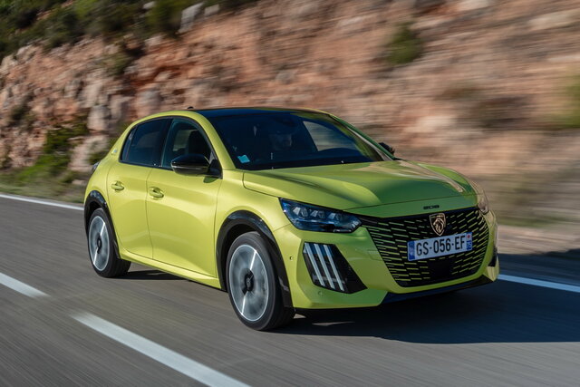 peugeot e208 restyling 2023 11 06