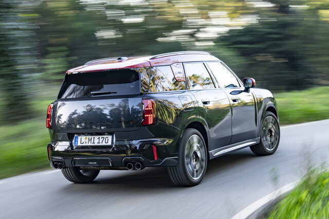 mini countryman jcw 2024 01
