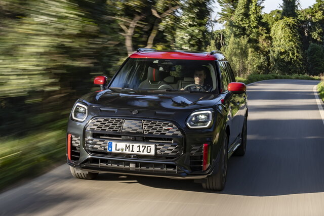 mini countryman jcw 2024 02