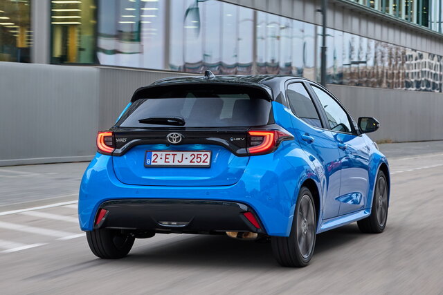 toyota yaris 2024 primo contatto 01