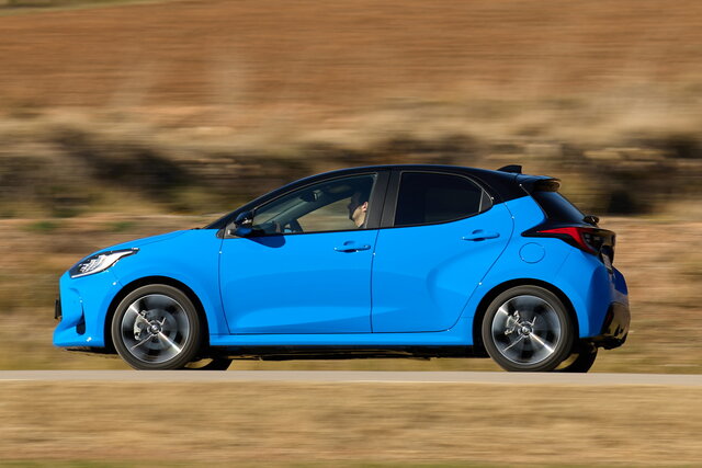 toyota yaris 2024 primo contatto 04