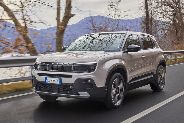 jeep avenger e hybrid primo contatto 02