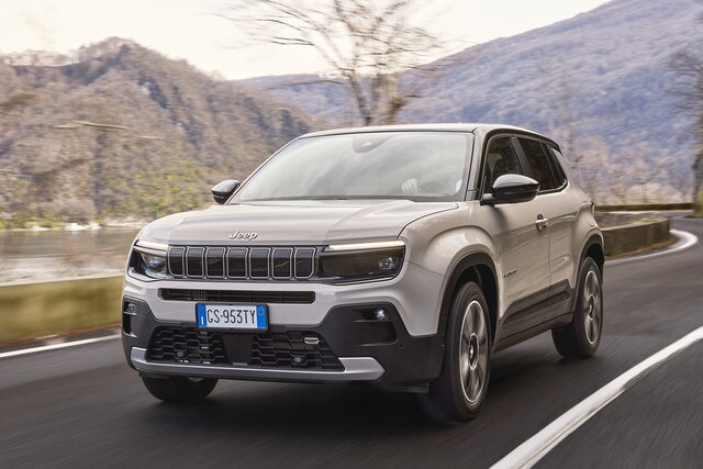 jeep avenger e hybrid primo contatto 04
