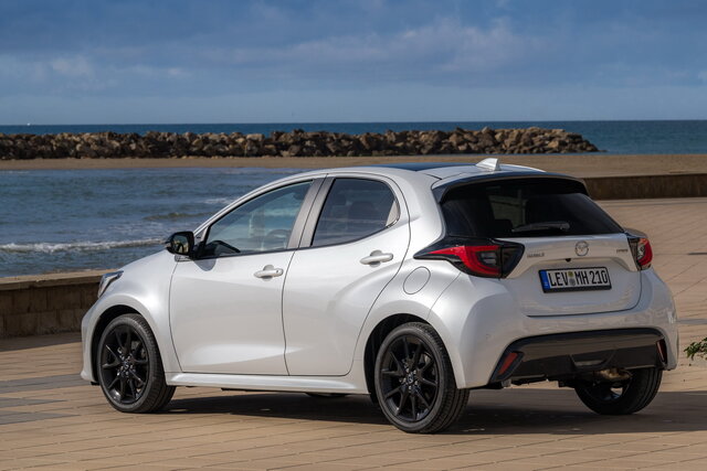 mazda 2 hybrid 2024 primo contatto 01