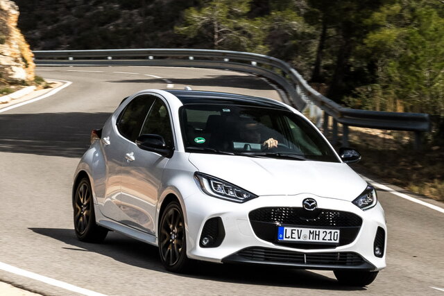 mazda 2 hybrid 2024 primo contatto 04
