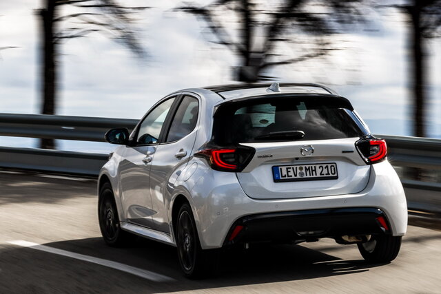 mazda 2 hybrid 2024 primo contatto 08