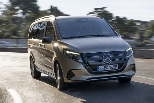 mercedes eqv 2024 primo contatto 04