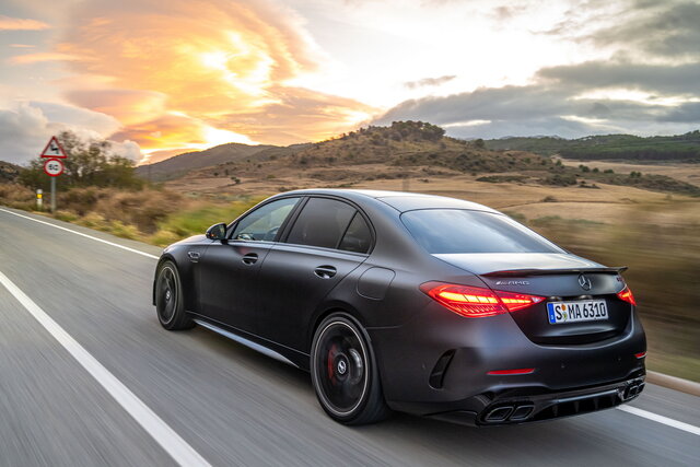 mercerdes amg c63 2024 04
