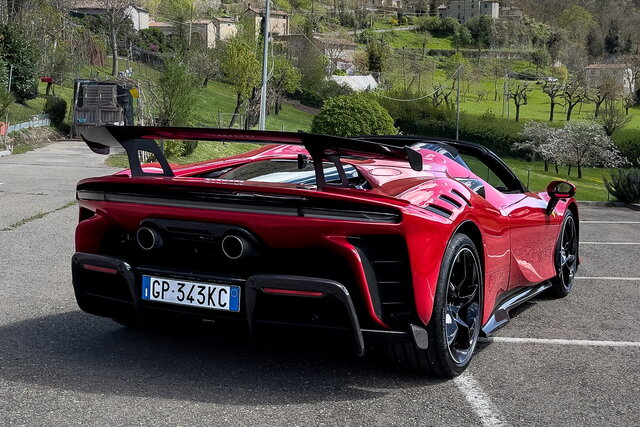 ferrari sf 90 xx spider 2024 04 05