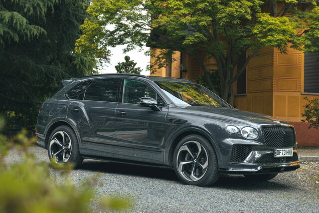 bentley bentayga v8s 2024 07