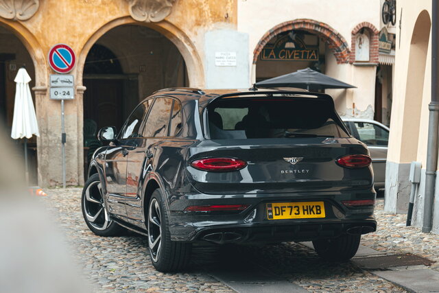 bentley bentayga v8s 2024 08