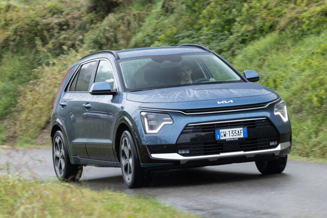 kia niro hybrid gpl 2024 10