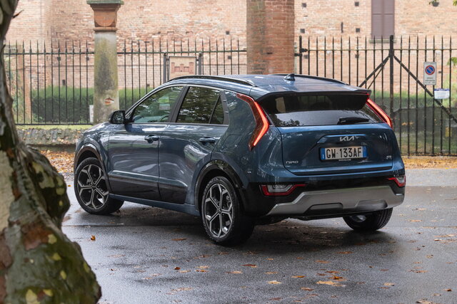 kia niro hybrid gpl 2024 10 07