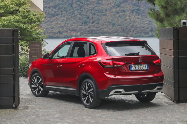 mg zs hybrid 2024 10 a 02