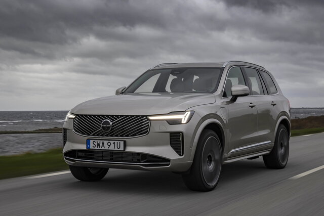 volvo xc90 t8 2024 11 02