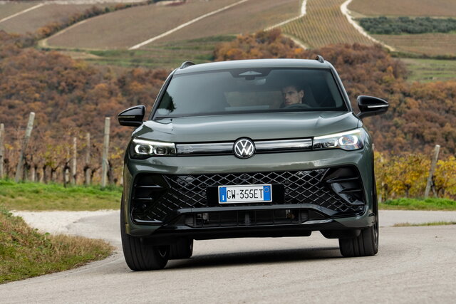 volkswagen tiguan ehybrid 2024 12 10