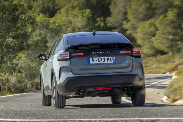 citroen c4 hybrid 2025 02 01