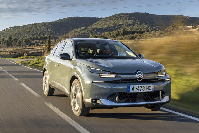 citroen c4 hybrid 2025 02 02