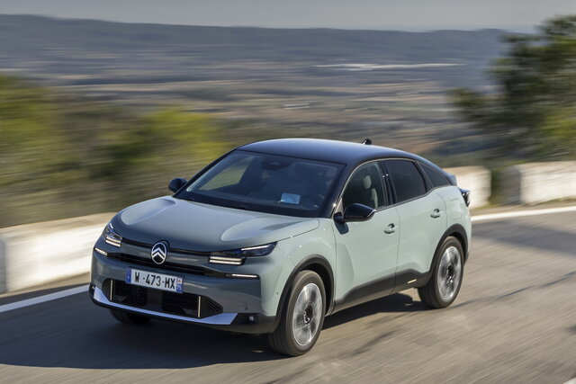 citroen c4 hybrid 2025 02 06