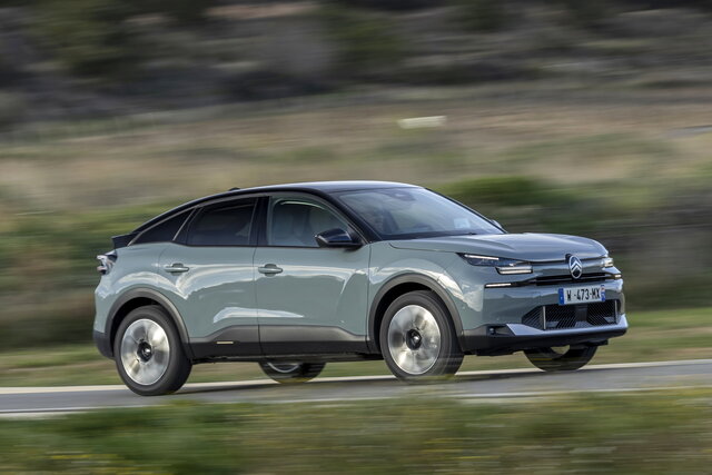 citroen c4 hybrid 2025 02 08