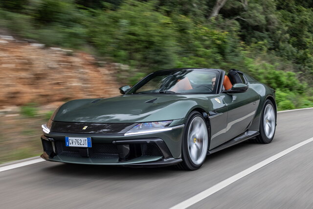 ferrari 12cilindri spider 2025 02