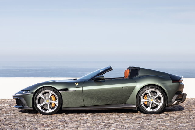 ferrari 12cilindri spider 2025 02 08