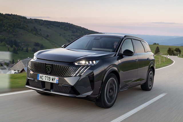 peugeot e 5008 awd 2025 05 08