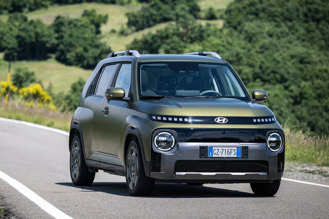 hyundai inster cross 2025 06