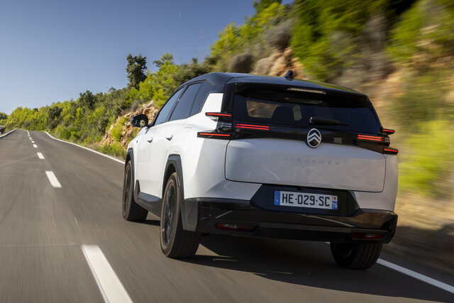 citroen c5 aircross phev 2025 01