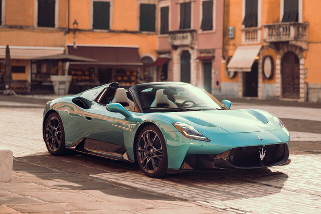 maserati mcpura 2025 10 07