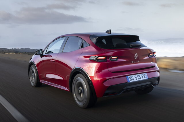 renault clio e tech primo contatto 2025 11 18