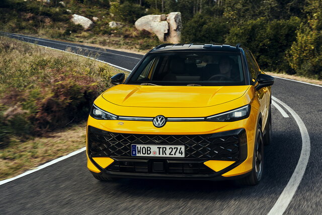 volkswagen t roc 2025 11 primo contatto 02