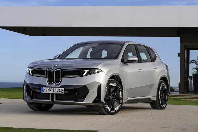 bmw ix3 50 xdrive 2025 12 primo contatto 08
