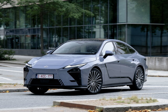 lexus es 300h luxury