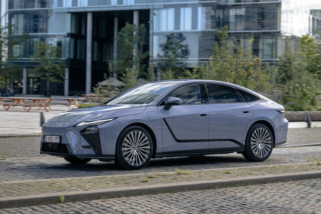 lexus es 2026 09 07
