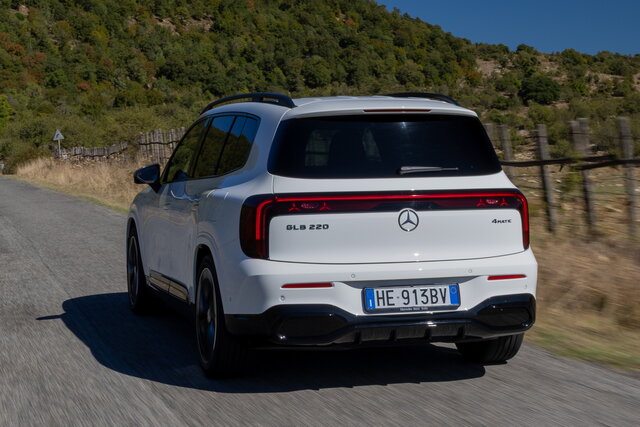 mercedes glb 2026 09 primo contatto 07