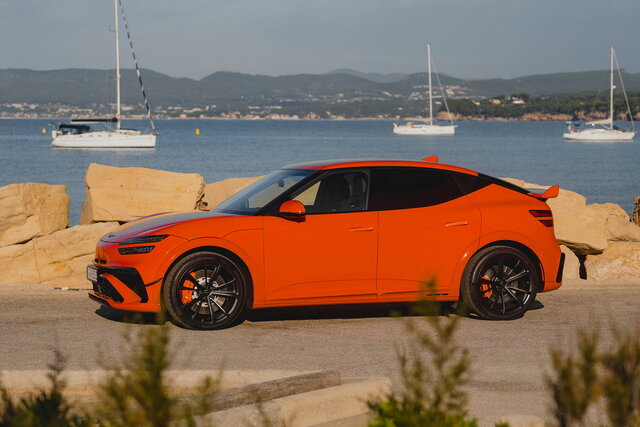 genesis gv60 magma 2026 10 08