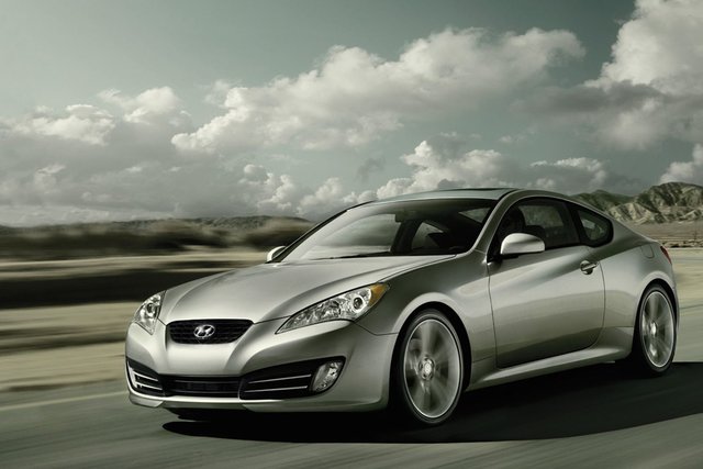 Risultati immagini per genesis coupé