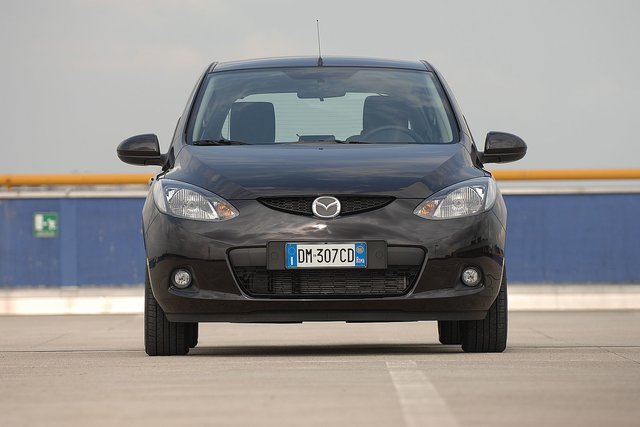 mazda 2 07