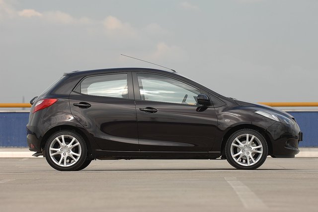 mazda 2 09